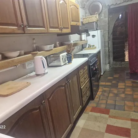 Ballindooley Castle بيت للعطل *