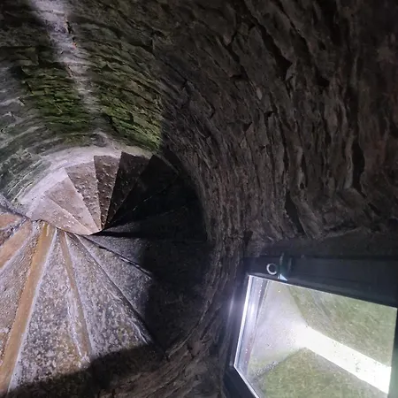 بيت للعطل Ballindooley Castle *