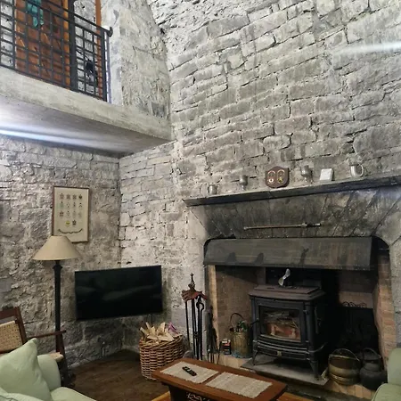 Ballindooley Castle Дом отдыха