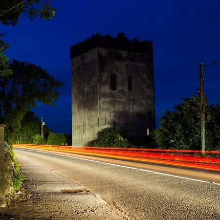 Holiday home Ballindooley Castle *