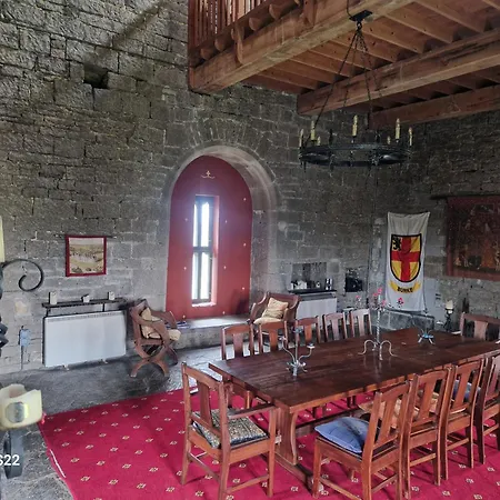 בית נופש Ballindooley Castle *