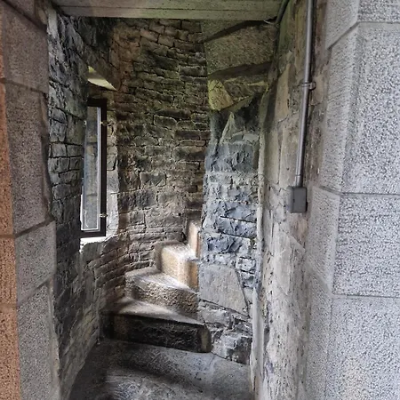 Ballindooley Castle בית נופש