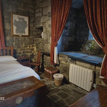 Ballindooley Castle גלוואיי