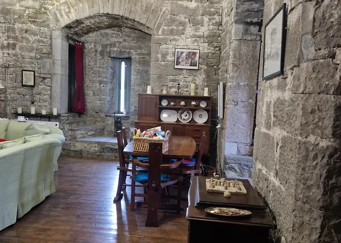 Ballindooley Castle * Galway